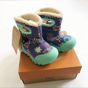 New in Box Bogs B-Mocs Aqua Reef Boots